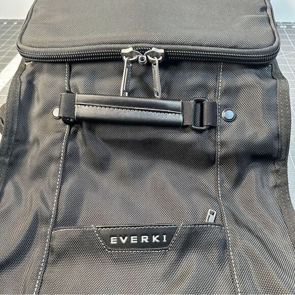 E V E R K I ® | URBANITE™ | Vertical Travel Bag | #EKS620 | BLK | XLNT - Picture 10 of 15